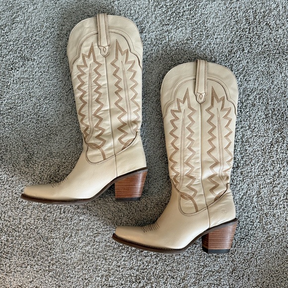 Dingo Cream and Brown Heeled Boots - Picture 4 of 11